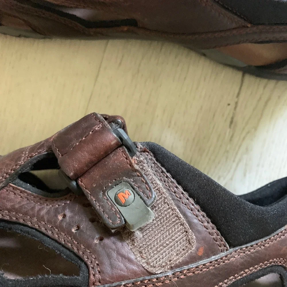 Merrell Mens Brown Leather Fisherman Sandals Closed Toe Hiking Shoes Air Cushion